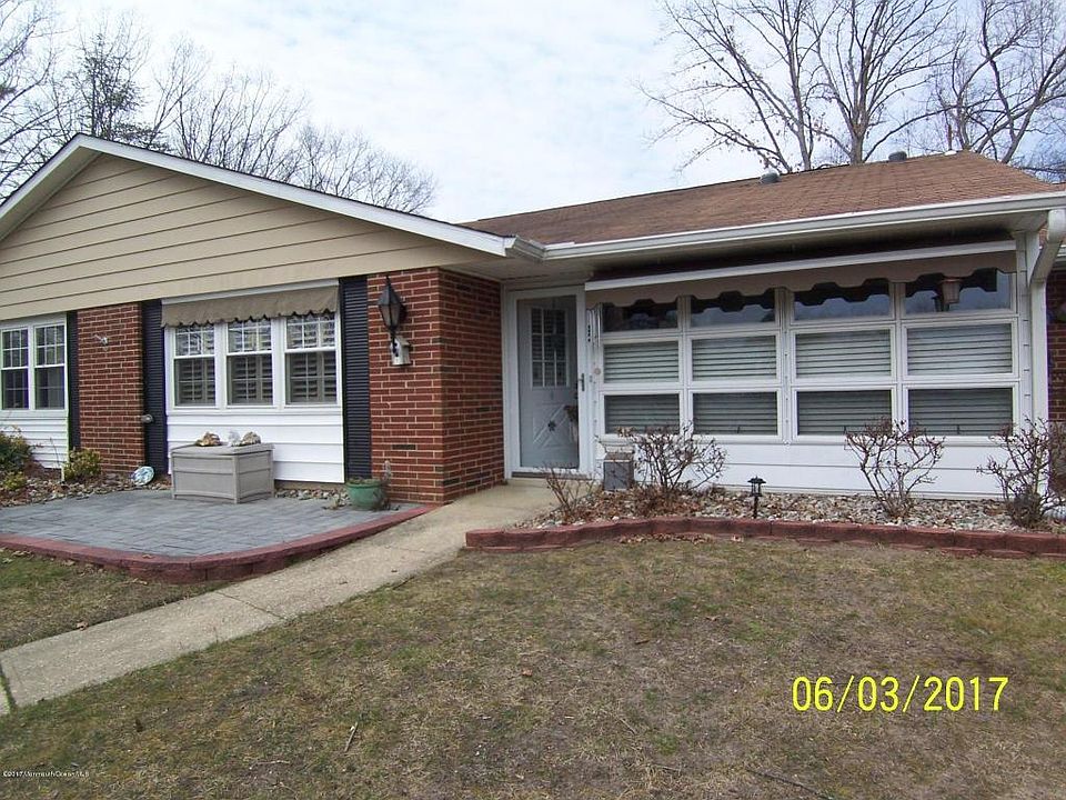 582b Lake Point Dr Lakewood NJ Zillow