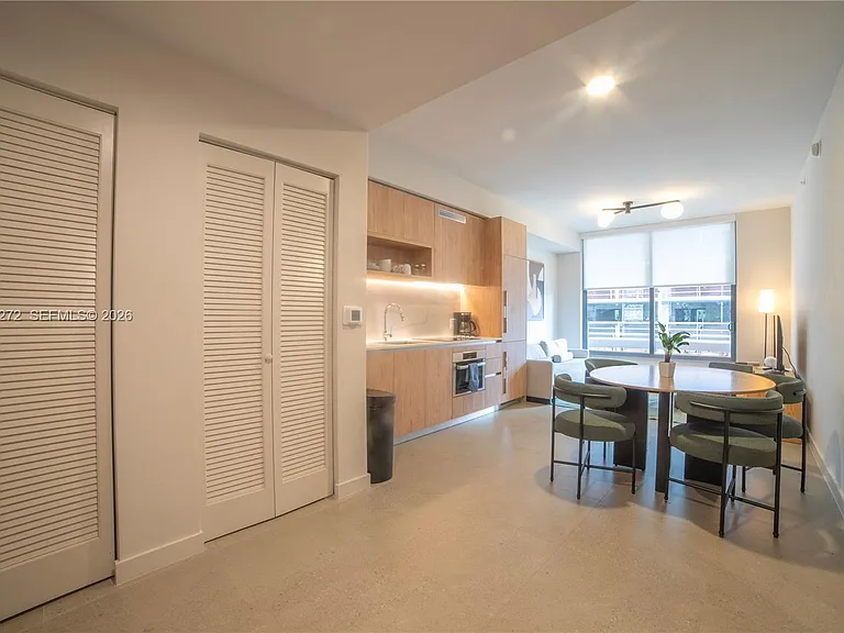 11 NE 6th 1403 Miami #1403 — Photo 9