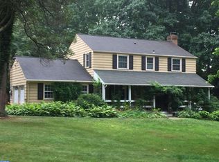 7 Harvey Ln, Malvern, PA 19355