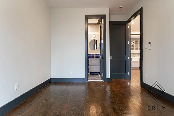 Rented by ERNY LLC | media 12