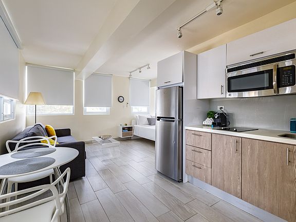 2nd image of 1408 Calle Aldea #3A