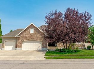 904 W 2920 S, Syracuse, UT 84075