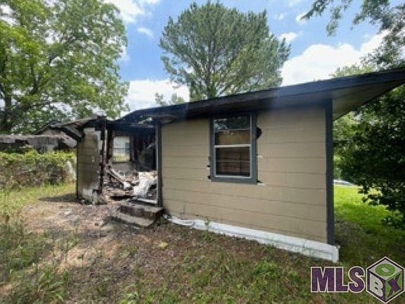 2nd image of 2174 Virginia St