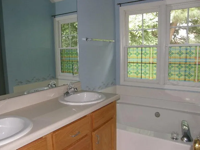 207 Cove Creek Dr — Photo 11