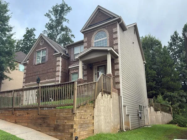 7933 Heathmore Dr, Fairburn, GA 30213