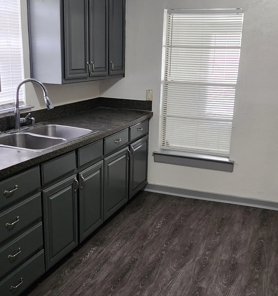 2 bed, 1000 sqft, $1,250 — Photo 2