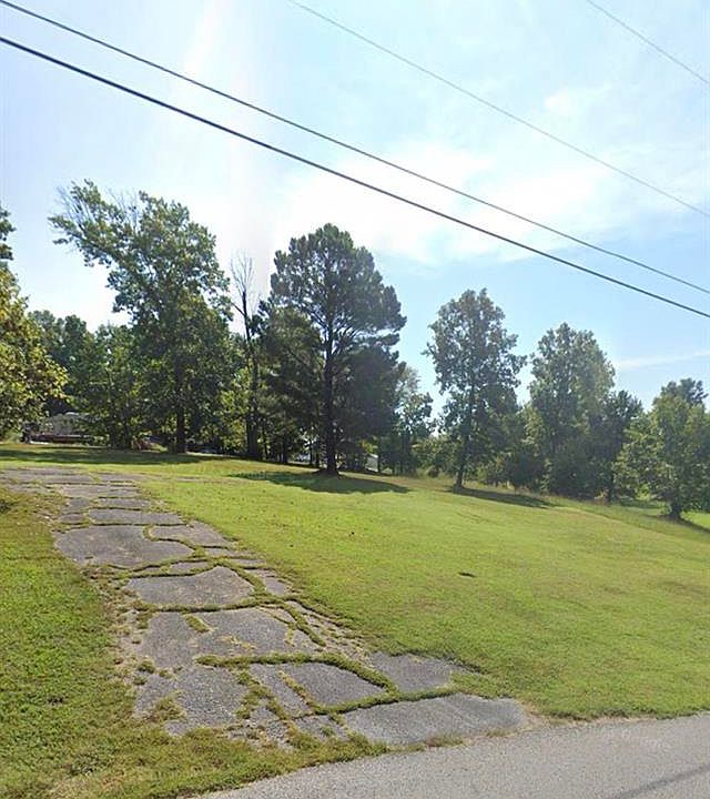 2nd image of 1808 Crestview Dr