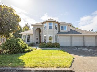 2391 11th St, North Bend, OR 97459