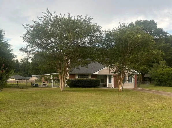 109 Live Oak Cir, Springfield, GA 31326