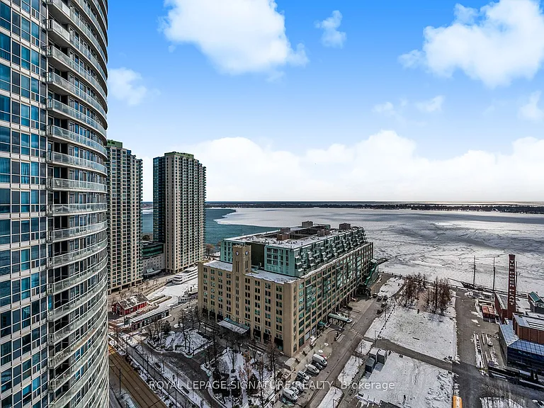 218 Queens Quay W #2303 — Photo 31