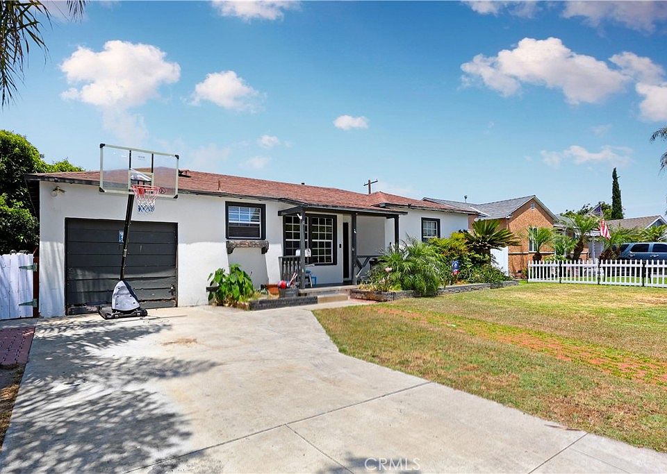 1st image of 9049 Lemoran Ave