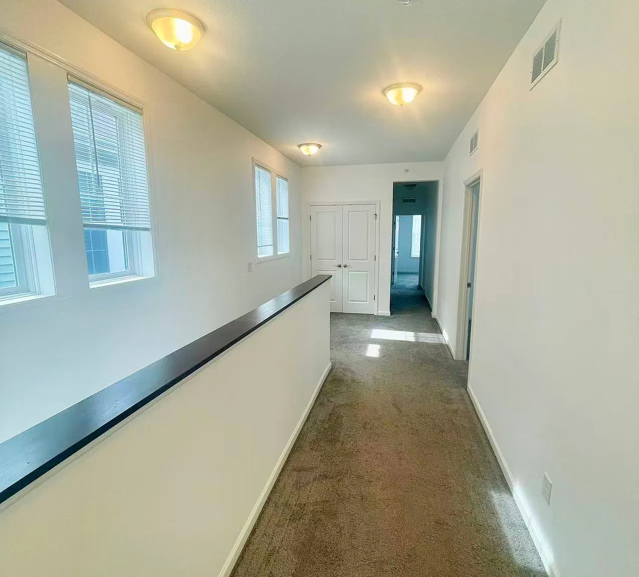 4 bed, 2.5 bath, 1896 sqft, $2,850 — Photo 3