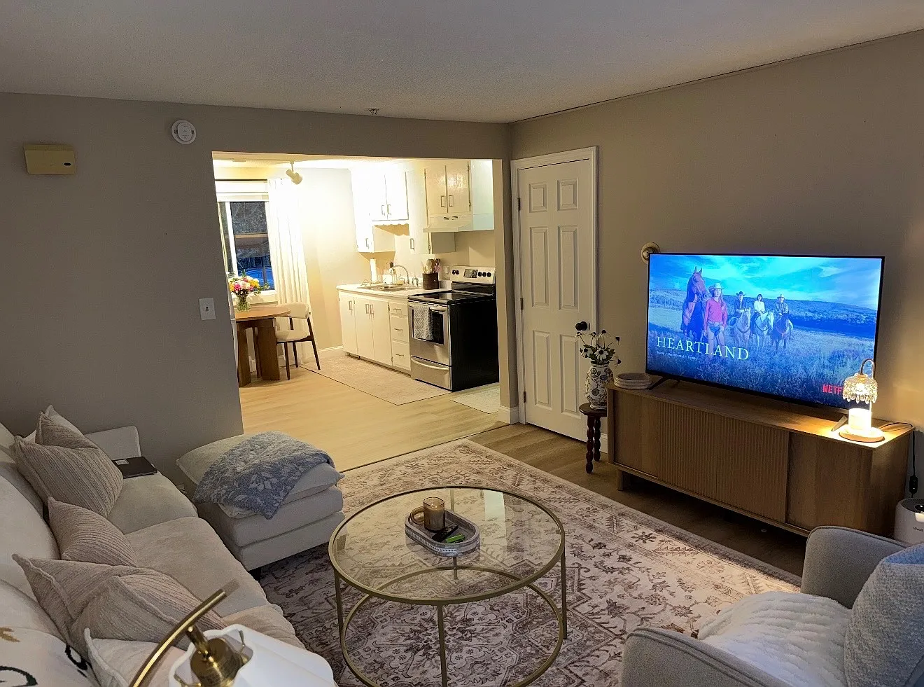 1 bed, 700 sqft, $1,800 — Photo 1