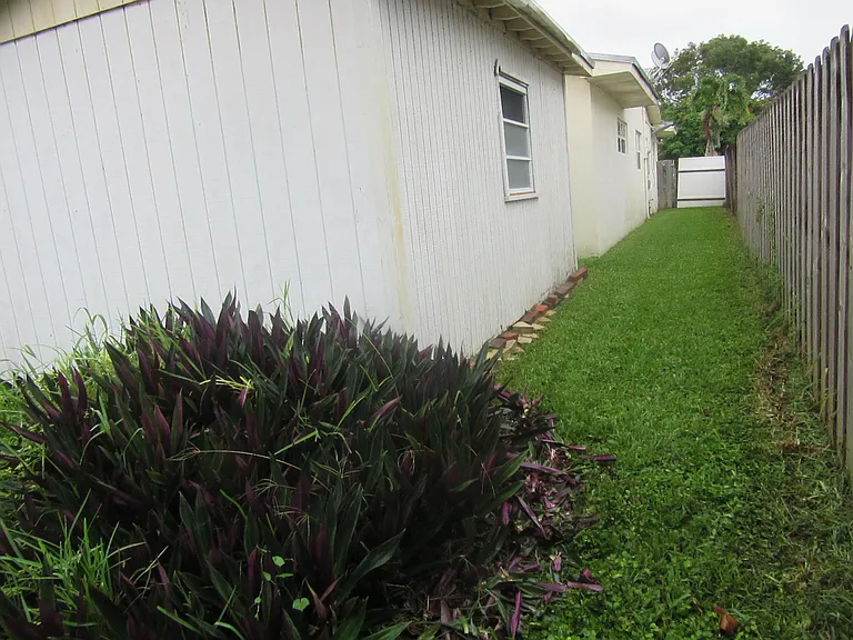 18800 SW 92nd Ave — Photo 15