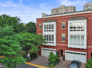 12114 Chancery Station Cir, Reston, VA 20190