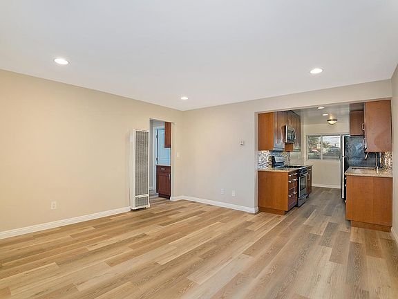 3rd image of 3293 McKinley St