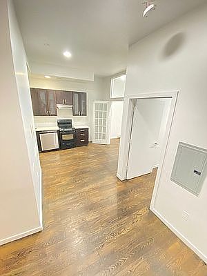 1st image of 909 Nostrand Ave #1R