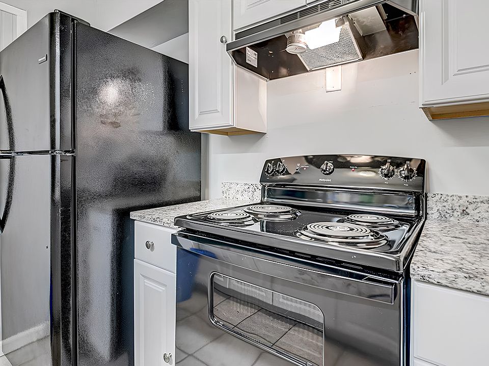 1st image of 4505 Lincrest Dr S #14931835