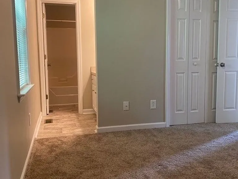 211 Koufax Dr — Photo 16