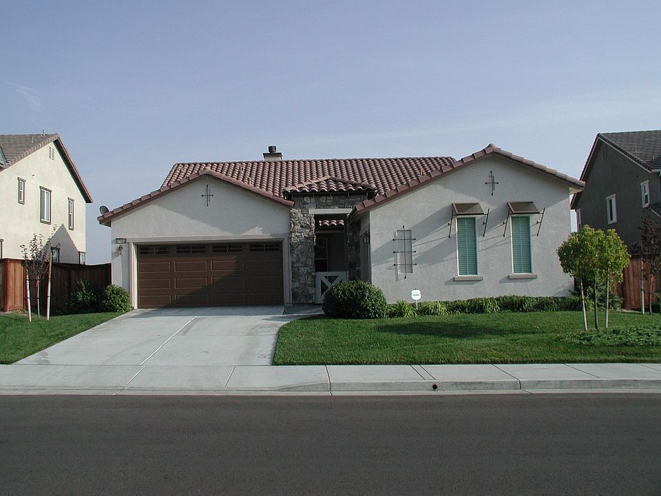 Front View of Home