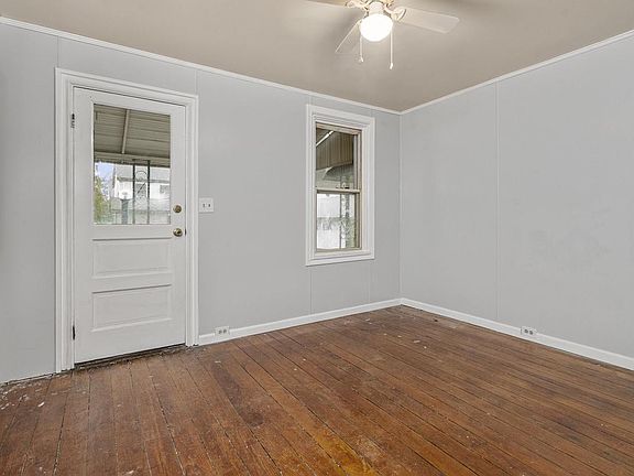 5th image of 11 Plum St