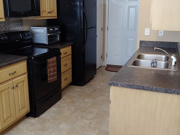3rd image of 5304 Easton Ln