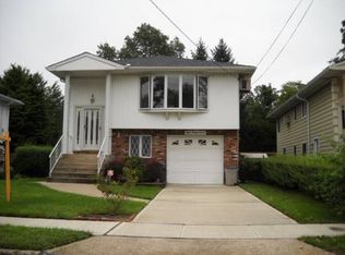 897 Putnam Ave, Merrick, NY 11566