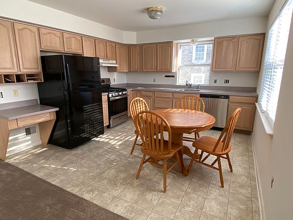 3rd image of 2825 Mount Carmel Ave APT B