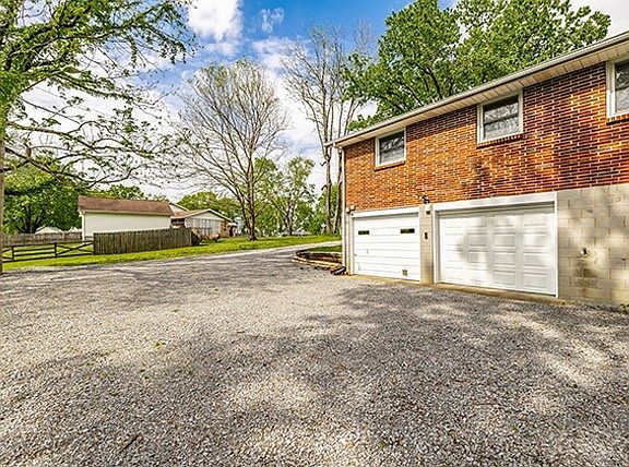 5th image of 403 Rosehill Ct