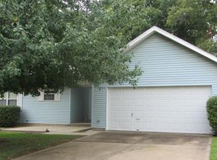 5749 S Stonegate Ave, Springfield, MO 65810