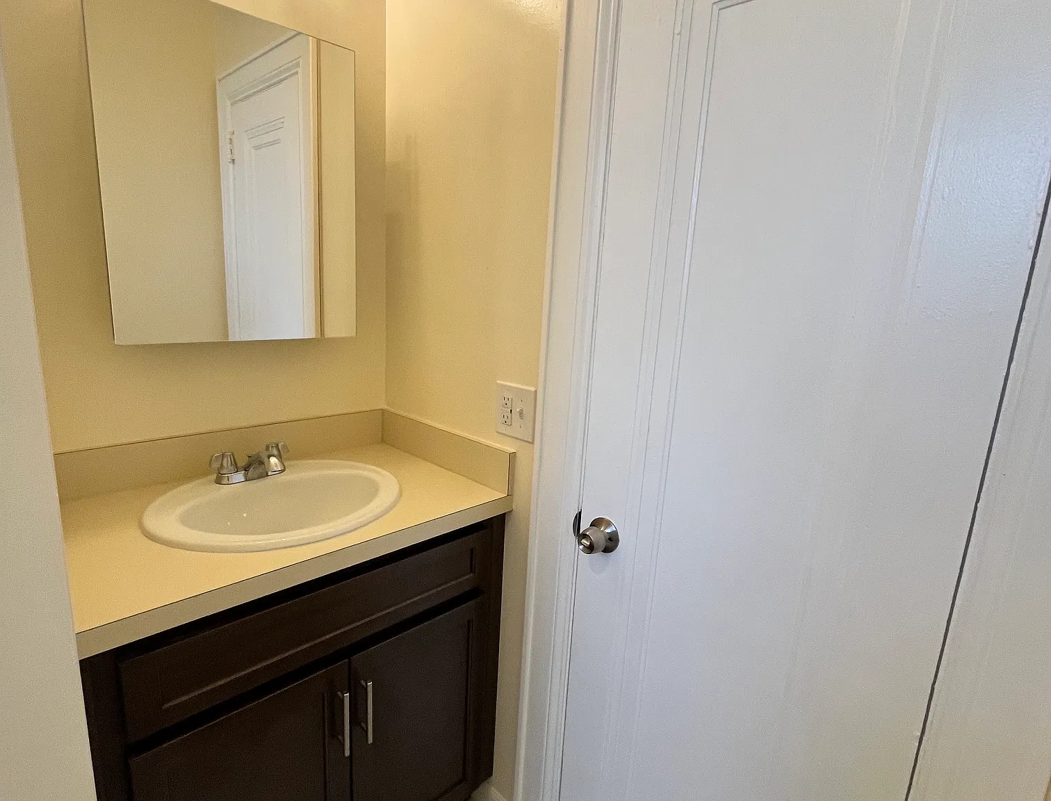 Broad Crest Apartments — Photo 4