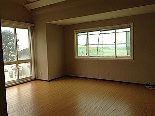 4th image of 950 Quintara St APT 11