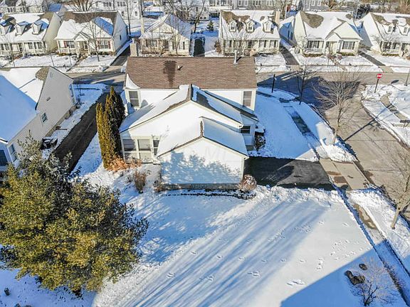 3rd image of 6939 Camden Dr