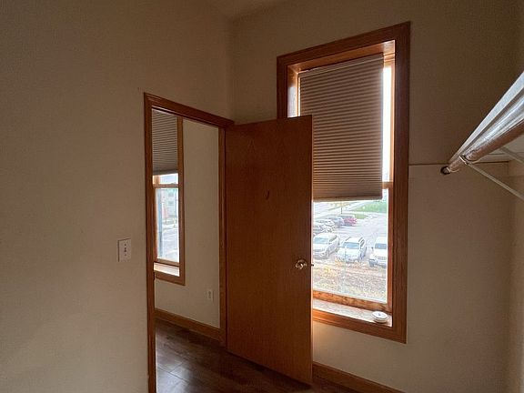 5th image of 601 Forest Ave #605-203