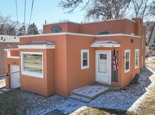 924 Valley St, Minot, ND 58701