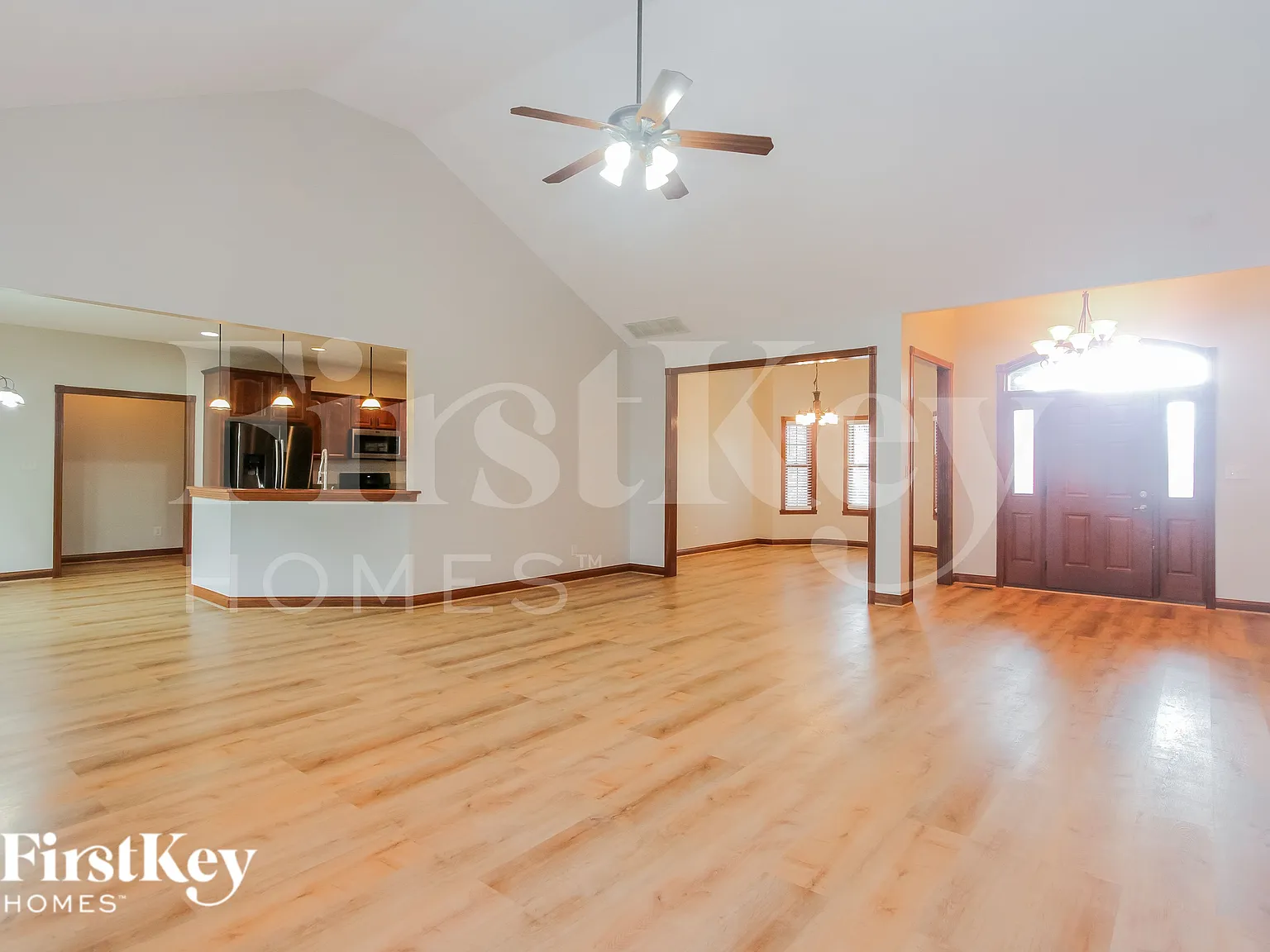 3 bed, 2.5 bath, 2407 sqft, $2,990 — Photo 3