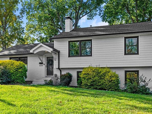 3rd image of 605 Candlewood Dr