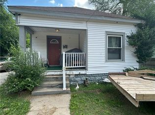 214 Phelps St, Windsor, MO 65360