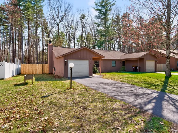 73 Pepper Bush Place, Ballston Spa, NY 12020