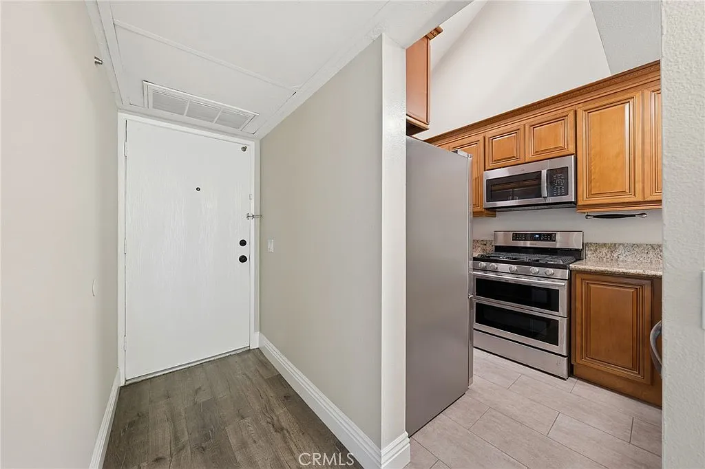 1 bed, 814 sqft, $2,800 — Photo 3