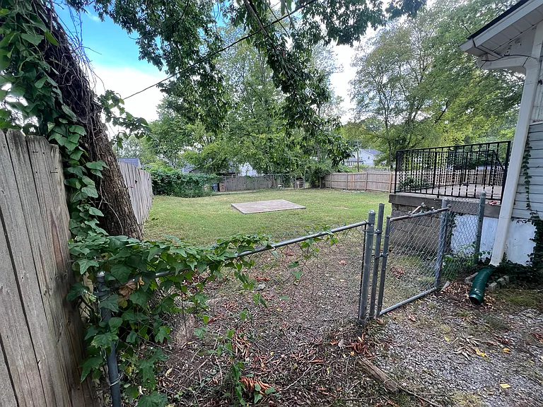 330 Marshall St — Photo 19