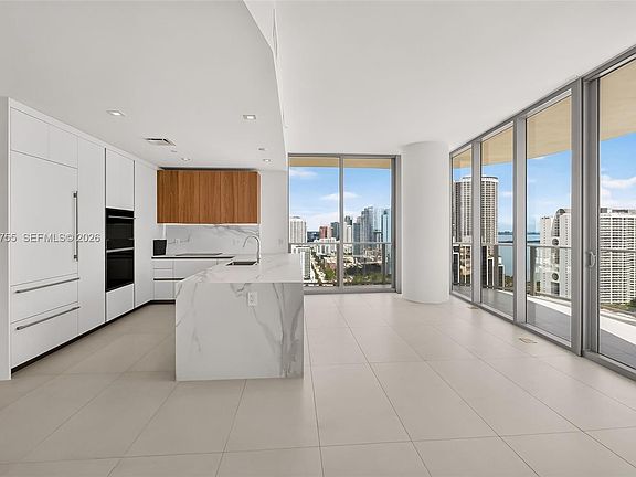 3rd image of 1400 Biscayne Blvd #2906