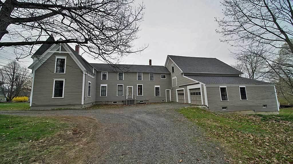 c. 1870 Amazing Victorian Style House For Sale in Houlton, ME. 99,500 Sold Old Houses Under
