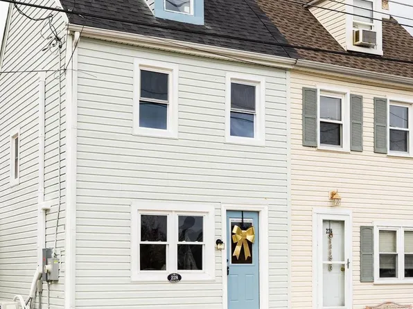 228 Franklin St, Delaware City, DE 19706