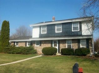 922 Partridge Ln, Fredonia, WI 53021