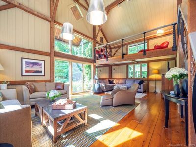 97 Whipstick Road, Ridgefield, CT, 06877