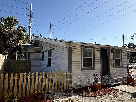 2nd image of 1013 Drew St
