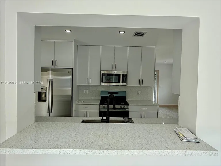 8235 SW 62nd Pl — Photo 20