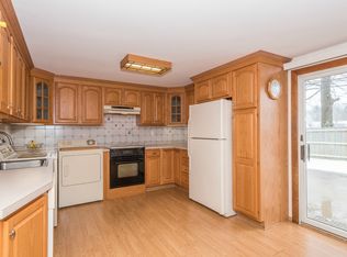 18 All Points Ter, Holbrook, NY 11741