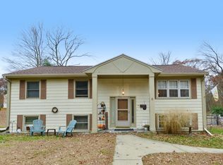 6 Louise Dr, Foxboro, MA 02035